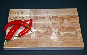 Разделочная доска с гравировкой Let's cook…